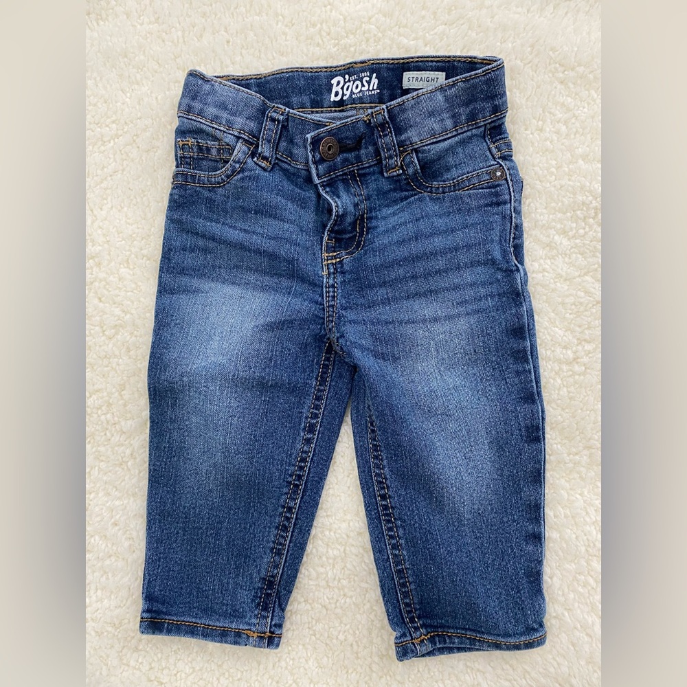 Oshkosh Bgosh Straight Leg Jeans 9 Months. Kept in great condition and worn 2x